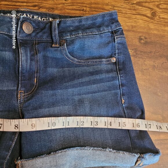 American Eagle Cut Off Midi Shorts Sz 6 Super Stretch 360 Medium Dark Wash Denim - Picture 7 of 10